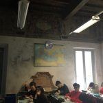 I nogle af lokalerne ses de gamle frescoer stadig.